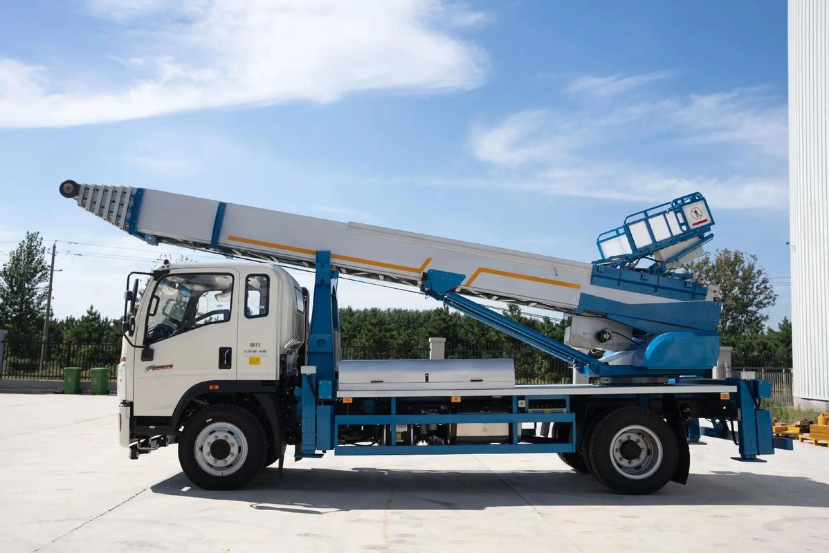 庆元县云梯上料车租赁费用